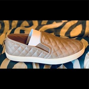 Steve Madden Slip On